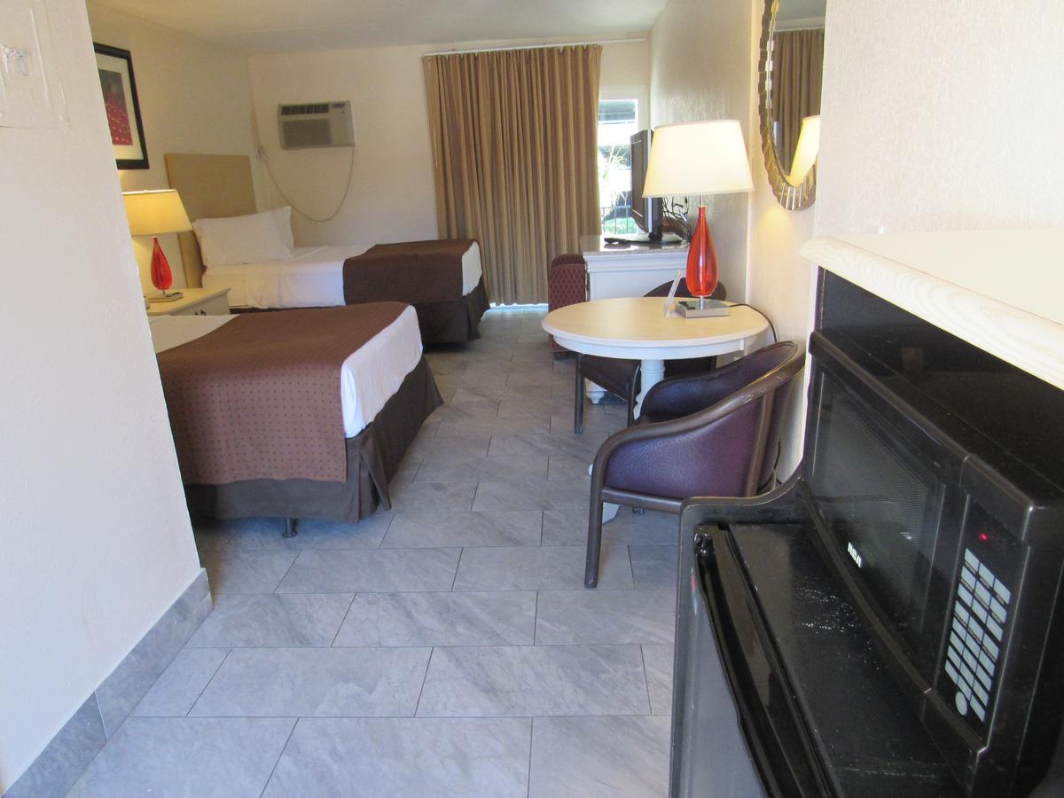 Sea Banks Motor Inn Myrtle Beach Bagian luar foto